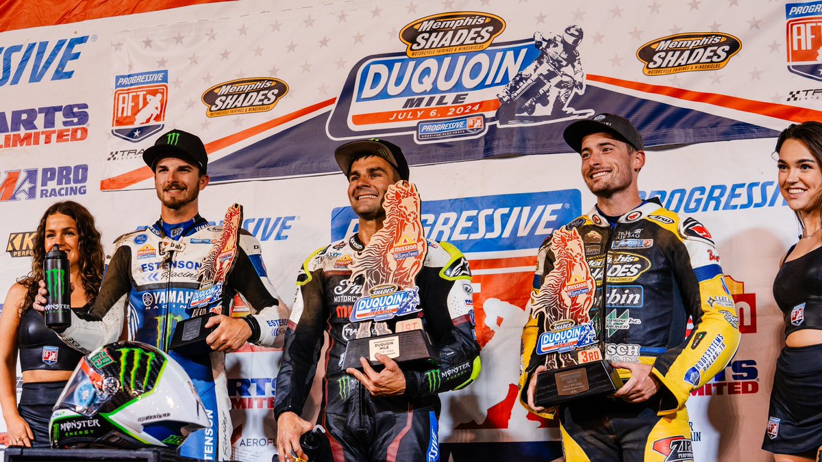 AmericanFlatTrk's tweet photo. @MissionFoodsUS SUPERTWINS PODIUM 👇

🥇 Jared Mees 
🥈 Dallas Daniels 
🥉 Brandon Price 

#DuQuoinMile https://t.co/qcIimoAG0O