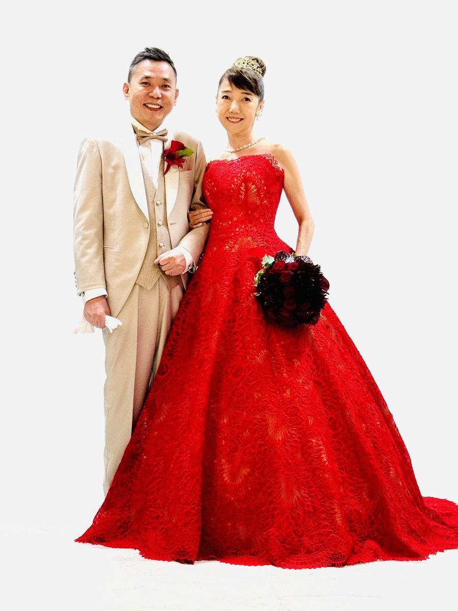 アルバム出来たら改めてだけど...
桂由美さんのドレスでアニバーサリーウエディングショットをチラリと👫