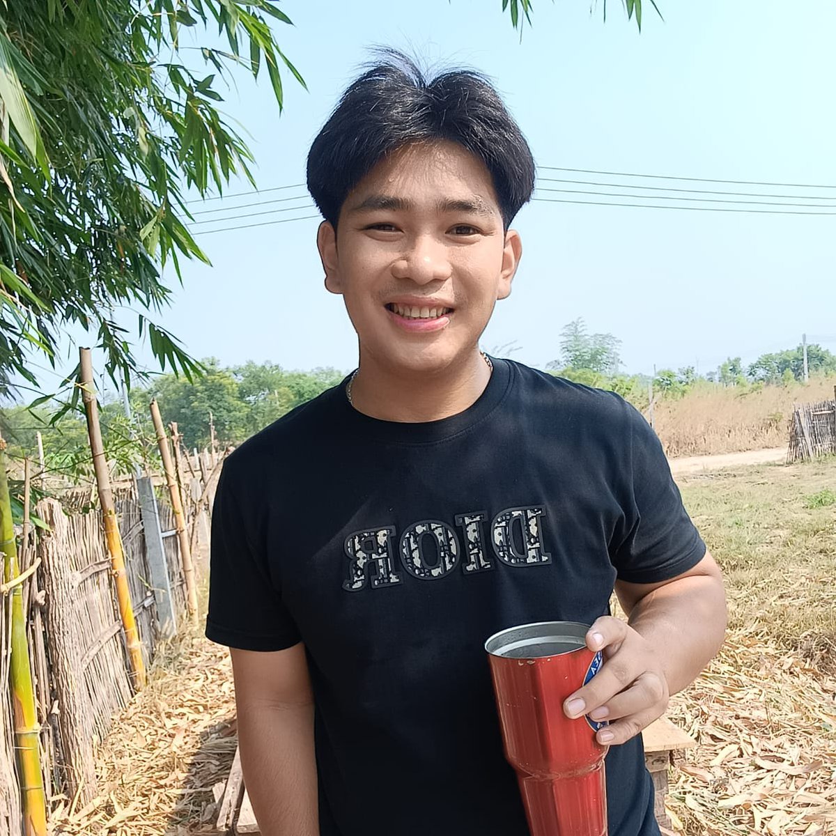 Pern8960's tweet photo. #NewProfilePic https://t.co/qsJvSj6NVX