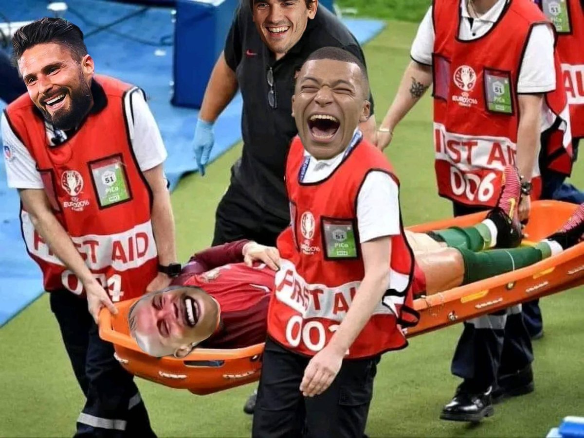 PenaldoTroll's tweet photo. 🚨Breaking : Cristiano Ronaldo has stated that he wants to play in 2030 World Cup 😂😂😂 https://t.co/Q45AnBXPjj