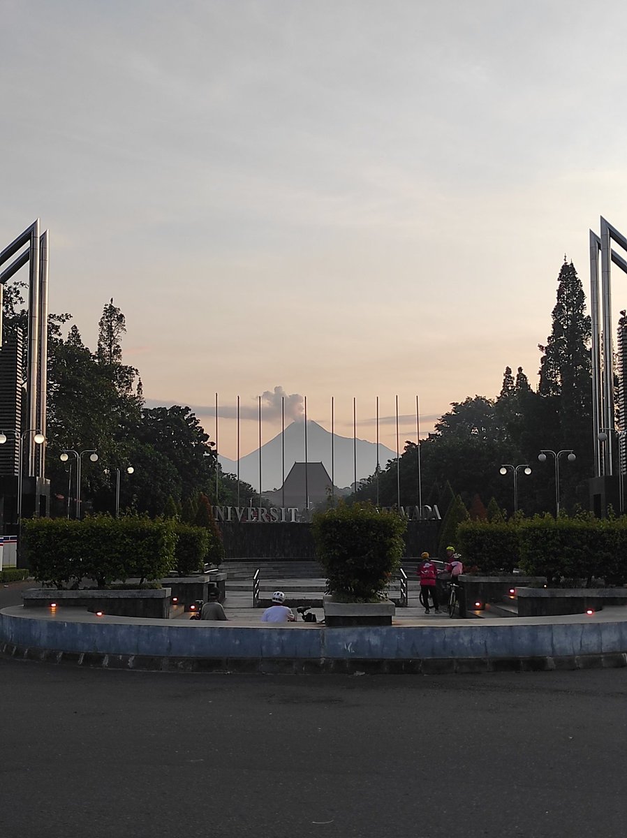 UGM_FESS tweet picture