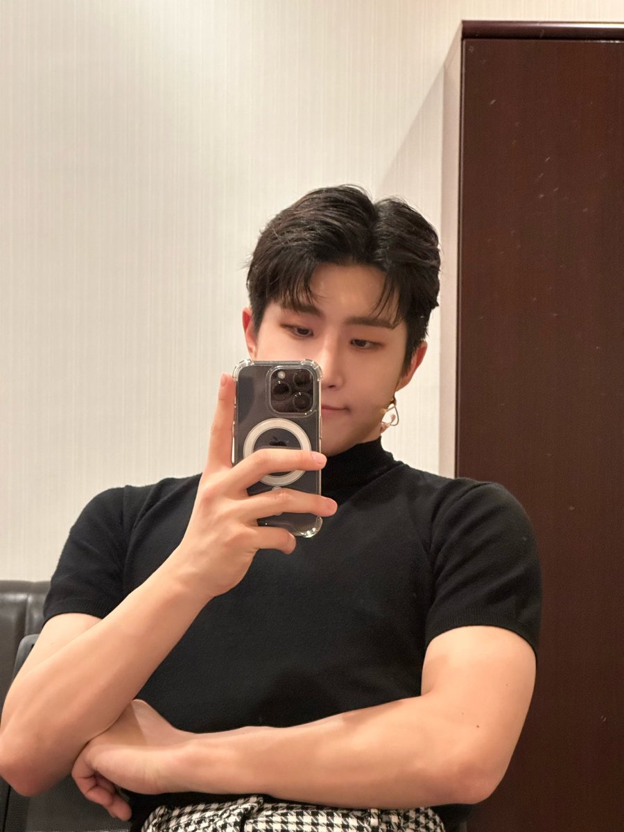 offclASTRO's tweet photo. 가보자고오오!!! https://t.co/ZThEoa2O25