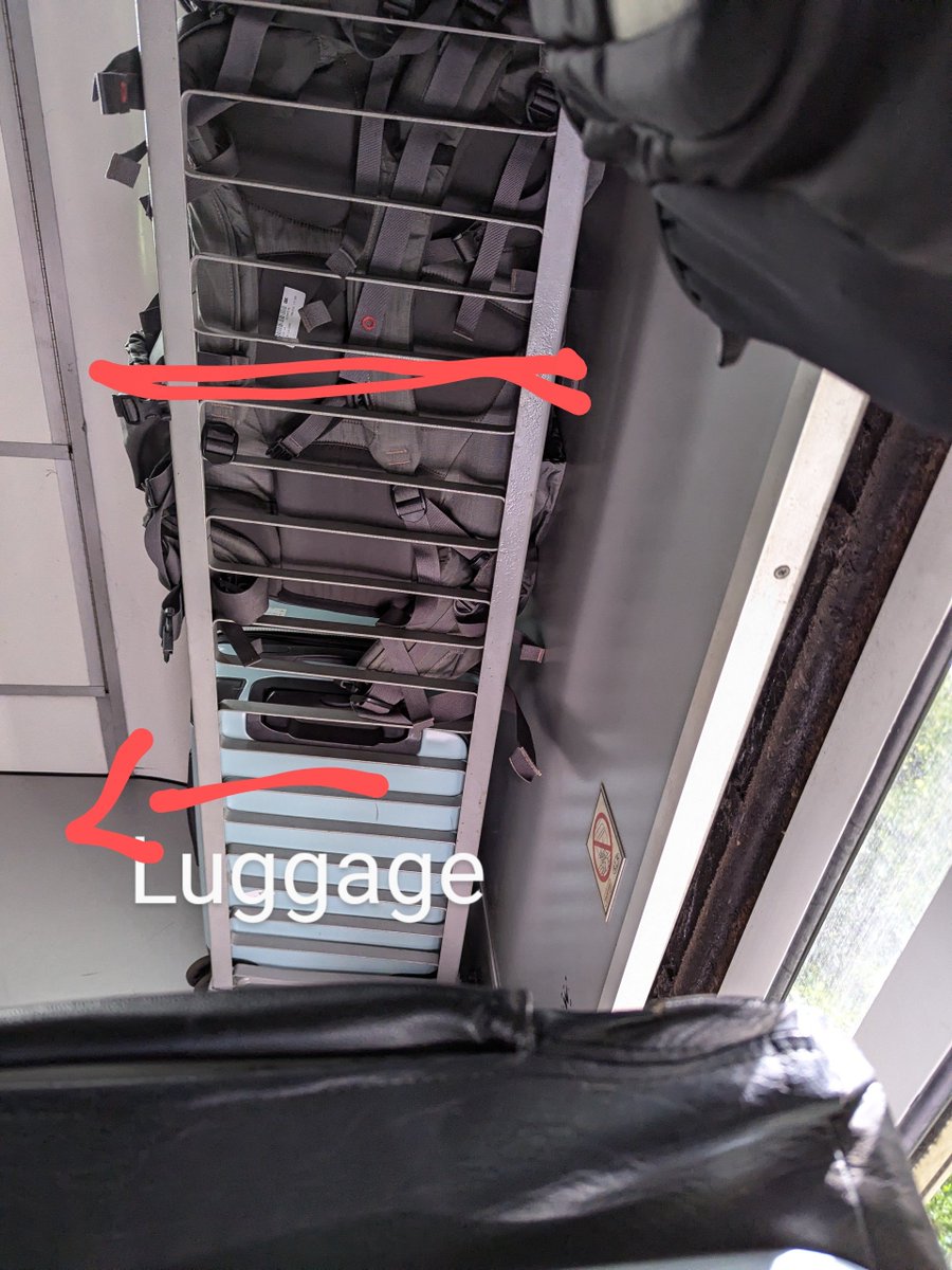 Charith_atu's tweet image. Taking the train to Kandy, a Japanese couple ws sitting in front of me.The guy ws struggling to fit in his luggage as his other bag ws passing the red line whr their seats ended. I said it's fine to move his bag over he was so thankful. Japs are a different level.#consideration