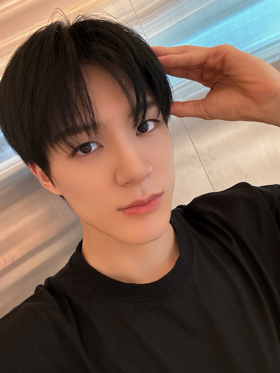 nareavera's tweet photo. 🖤🖤🖤 https://t.co/jnWm57O6Xm