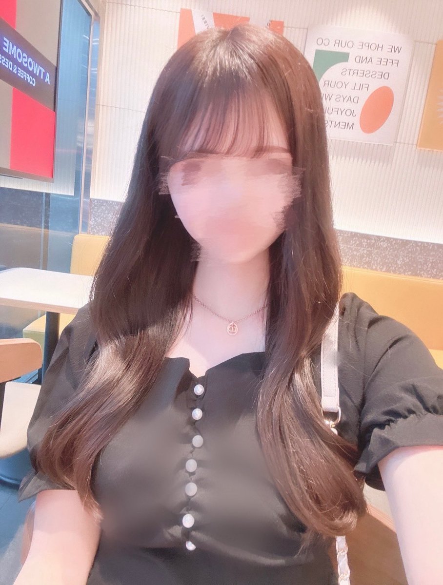 nya3ri's tweet photo. 最近のスタイリングはこれ使ってる🎀🤍

巻く前にヘアミルクを髪につけて巻いた後にドライシャンプーかけるだけで簡単に顔まわりのふんわり作れるᐢ⸝⸝ Ⅰ ⩊ Ⅰ ⸝⸝ᐡ♡いい女の匂いもする🫶🏻◝✩

マツキヨ・ロフトで購入できます🛍🫧

#PR #スウィーミー https://t.co/wr7U8z4dIx