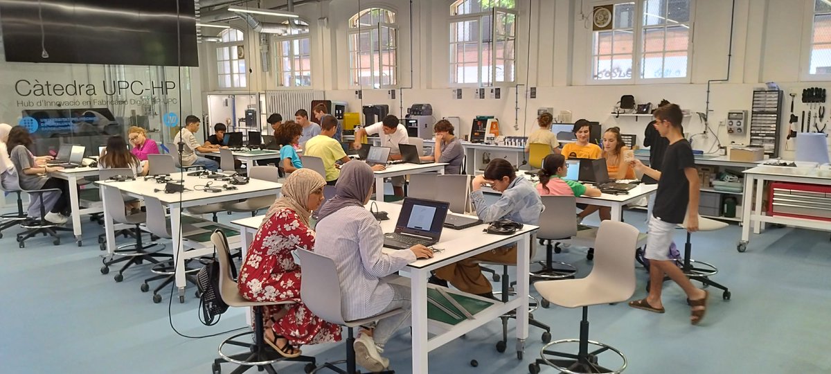 UPC FAB Terrassa (@upcfabterrassa) on Twitter photo La primera setmana de campus d'estiu no podria haver anat millor🌞
Estem molt contents d'haver pogut acompanyar a tots aquests nois i noies en el seu procés d'aprenentatge de disseny 2D i 3D, així com de fabricació additiva, tenen molt talent!
La setmana que ve seguim💻📐
#fablab La primera setmana de campus d'estiu no podria haver anat millor🌞
Estem molt contents d'haver pogut acompanyar a tots aquests nois i noies en el seu procés d'aprenentatge de disseny 2D i 3D, així com de fabricació additiva, tenen molt talent!
La setmana que ve seguim💻📐
#fablab