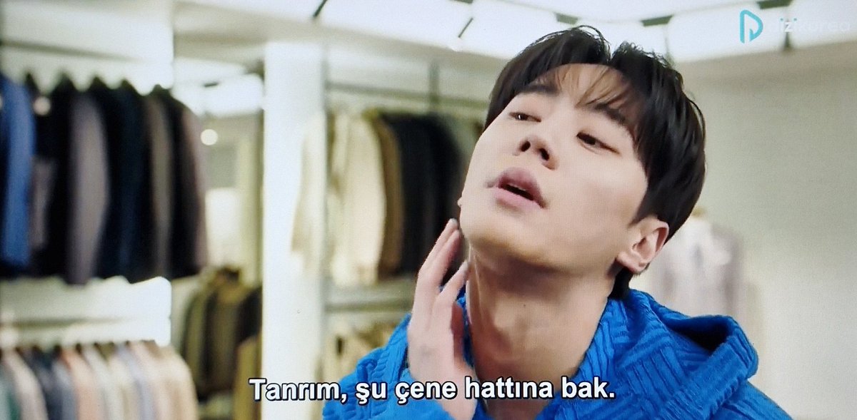 birinisamidedi's tweet photo. Taklitler aslını yaşatıyor🙂🙂🙂🙂🙂(no offense, bu dizideki abimiz de yakışıklı, çatlak, komik ve sekşi 🤌🏻❤️🔥)
#DreamingOfAFreakingFairytale
#WhySecretaryKim https://t.co/lFPorCLdaN
