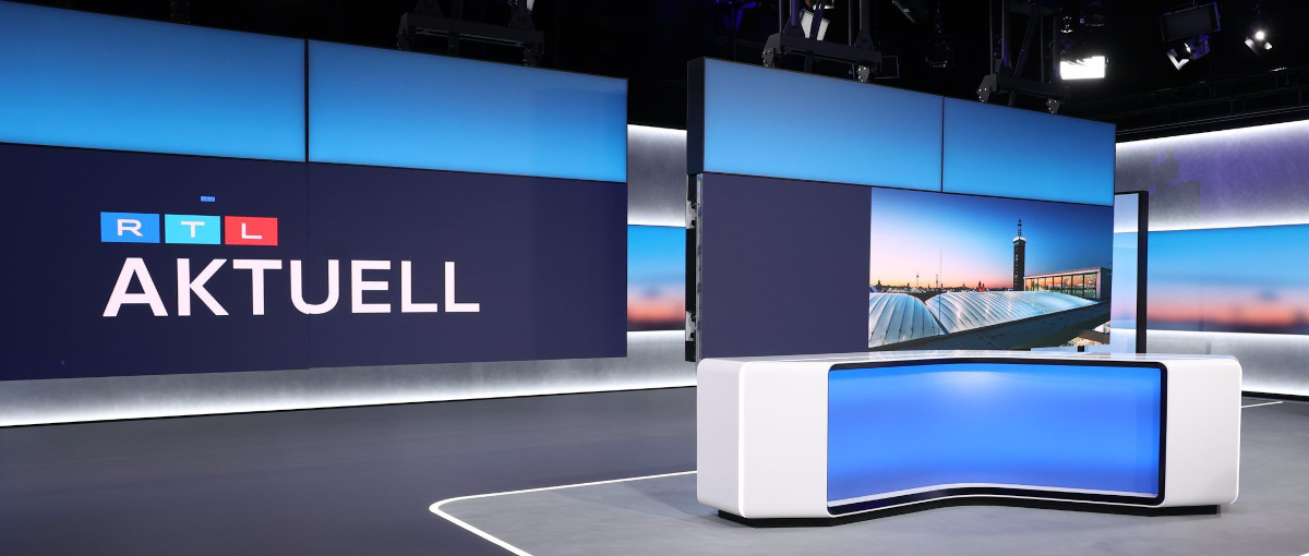 DWDL's tweet image. Die #EURO2024  hat @RTL_com am Samstag sehr geholfen - auch schon vor dem Start der eigenen Übertragung. Denn in der Halbzeitpause des ZDF-Spiels wechselten einige Fans zu RTL und schauten "RTL Aktuell". Mehr in den #AEOS Insights vom Samstag. dwdl.de/sl/6b5d0d