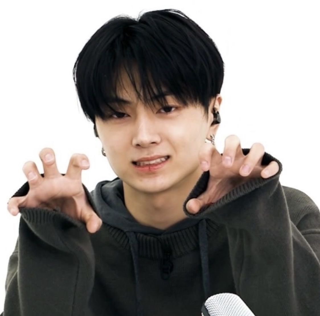 깜고나라의대장 중 대장근데 이제 공격력이 0인