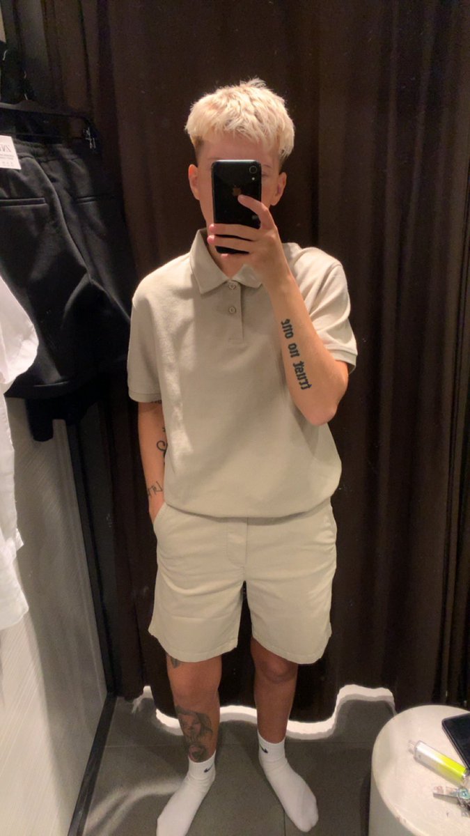 mascgoddess2's tweet photo. Get on your knees and beg me to slap you😏😈 #sellingcontent #buyingcontent #nsfw #nsfwtwt #goddess #paypig #cashslave #humiliation #sph #gayboy #ftm #trans #femdom #findom https://t.co/Ff1YECRaEF