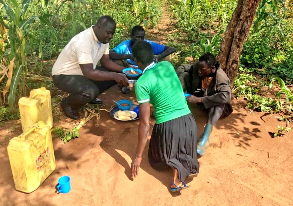 Happy Sunday family. May God bless you with all you desire in the new week ahead.