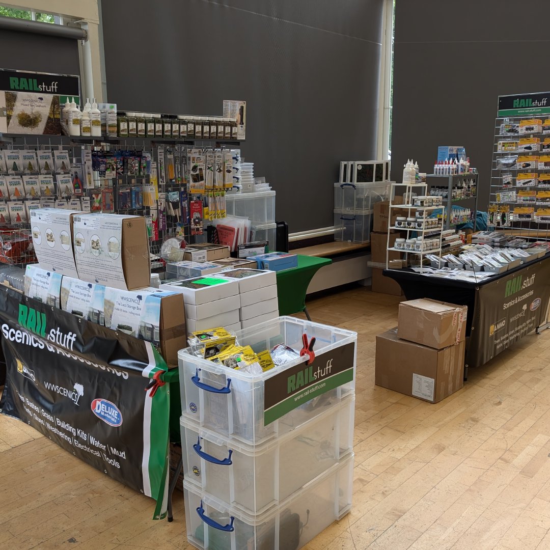 railstuff's tweet image. Great weekend at Railex Buxton. Open for the rest of today at Buxton Pavilion Gardens. One of my favourites of the year.

#ModelRailway #ModelRailwayShow #ScaleModelling #Diorama #OOGauge #NGauge