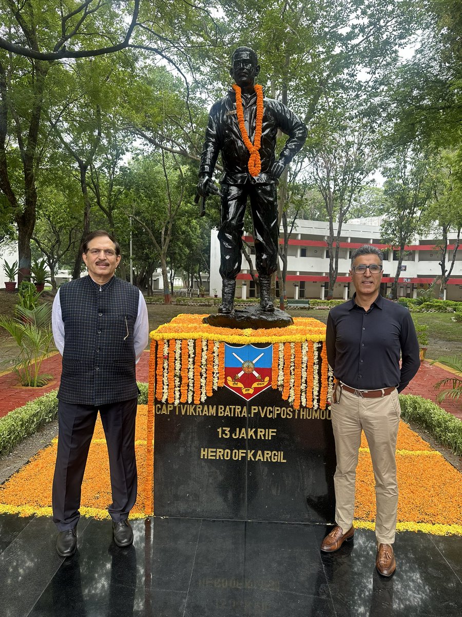 While u lived for 25 yrs its been 25 yrs when u became a legend
Your valour &amp; courage has been the hallmark of a true leader
Your spirit continues to be in the air around us, in the soil of our motherland &amp; in the sky of our country and it shall remain forever🇮🇳 you are missed