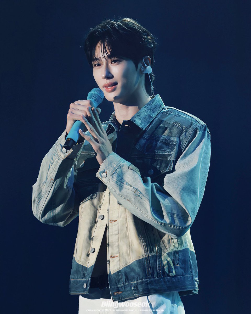 240707HQ

동대문DDP에서 장충체육관까지 거리는 1km밖에 안 되지만 우석이는 8년을 걸었다.
원래는 패션위크 매시즌마다 우서기를 보러 왔는데 다시 서울로 돌아오니 이렇게 많은 사람을 봤더니 정말 감개무량한다.축하해 내 빛나는 대스타💎✨

#변우석 #边佑锡 #Byeonwooseok #ピョンウソク