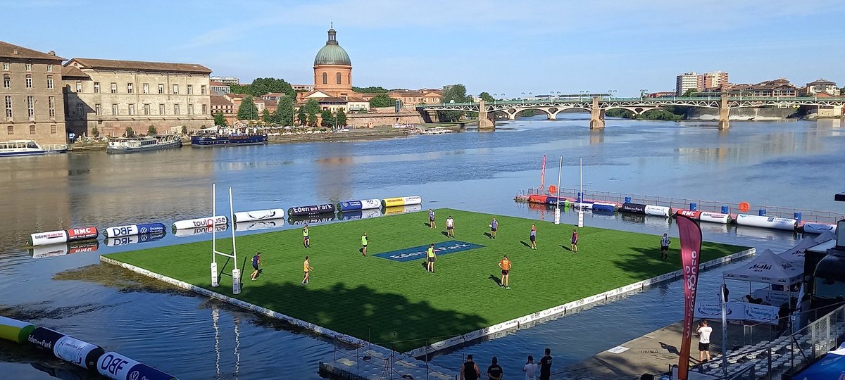 Grâce au <a href="/WateRugby/">Eden Park WateRugby 🏉💦</a>, une fois par an, on peut faire comme au foot... plonger ! 😉
RDV à  12h00 et 14h00 pour les 2 derniers matchs de poule ! 
Allez l'ARUP ! 💪