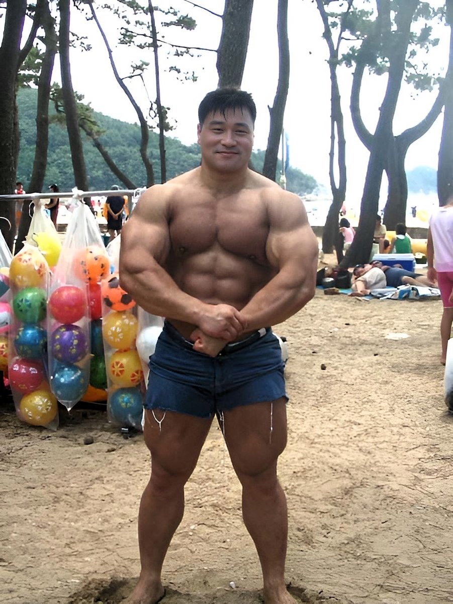 HONCHOSMEN's tweet photo. Korean bodybuilder Kang In Su https://t.co/2opRPNXyCE