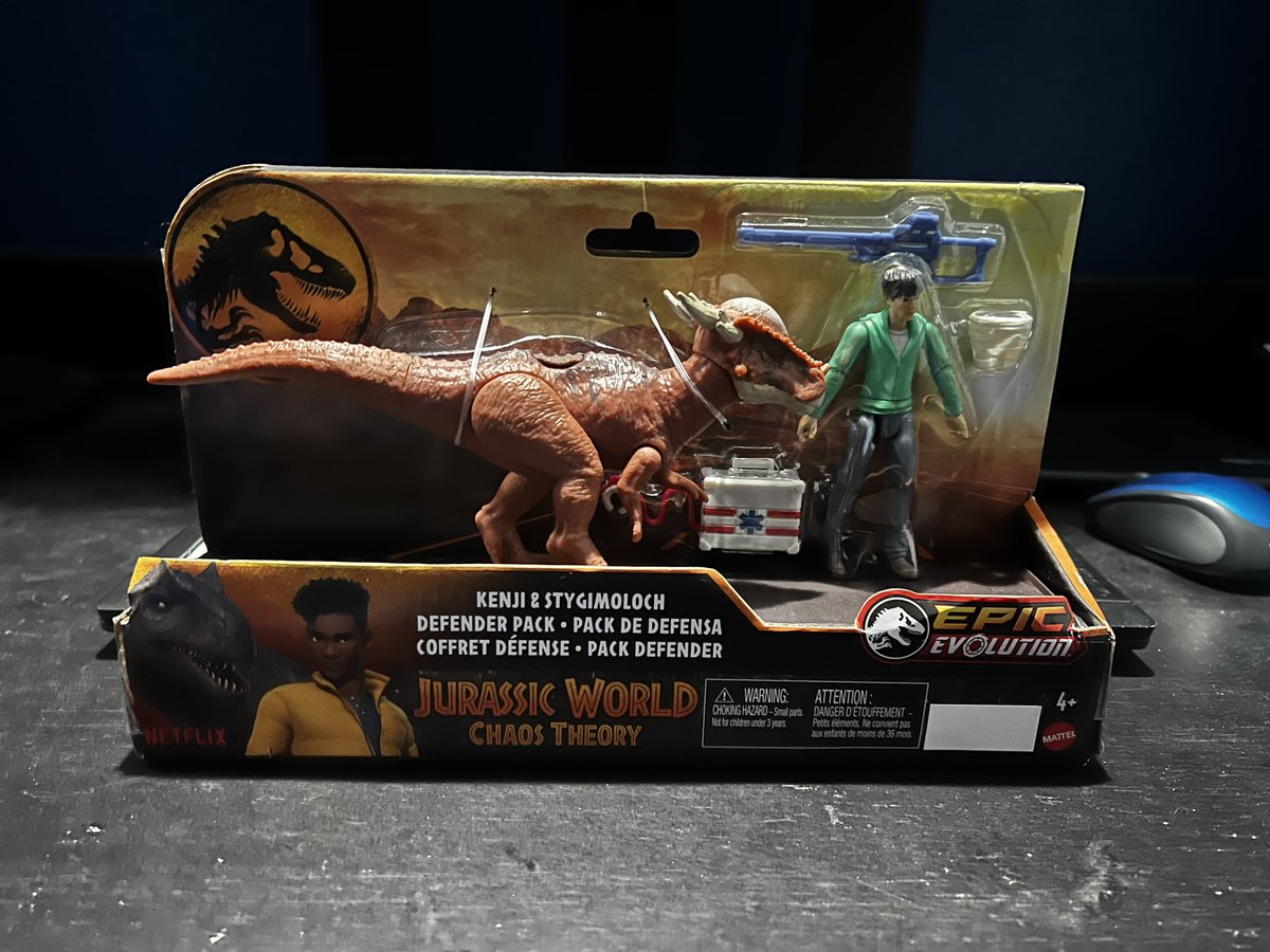 REALmesozoicV's tweet photo. Got my hands on the new #jurassicwprldchaostheory human packs! https://t.co/xCMKJmgWWy