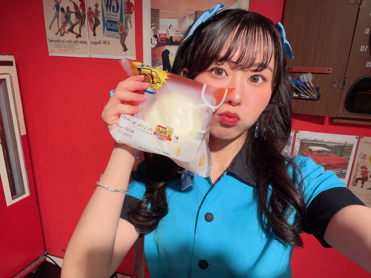 ko_to722's tweet photo. たくさんありがと〜💙💙💙
今日はあっちっち〜だからみんな溶けないように気をつけて過ごしてねん🍧 https://t.co/PGcLW8wEvY