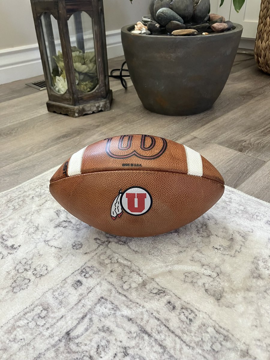 AdamWilliams_06's tweet photo. New to twitter! Looking to follow and be followed by as many Utes accounts as possible! I post and sell all things Utes memorabilia! Where you guys at?? 🙌 #GoUtes https://t.co/fBoHneuy8R