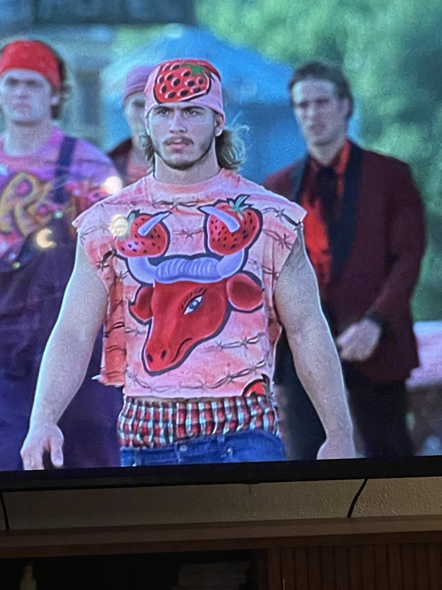 MickeyPalms's tweet photo. Watching To Wong Foo and why is this guy so hot 🫠 https://t.co/w9yRy3430T