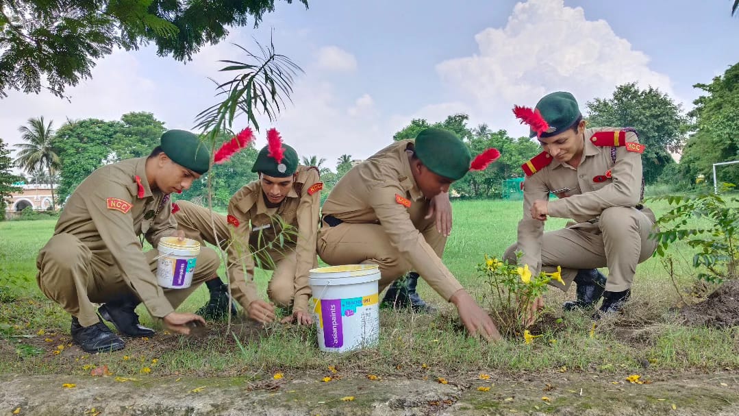 stewartsc_44ncc's tweet photo. Our cadets celebrated Van Mahotsav in the college campus by planting saplings of different trees and taking a pledge to take care of them till they flourish into beautiful trees. @PMOIndia @CMO_Odisha @HQ_DG_NCC @NCCDteOdisha @OneODArtyBtyNCC @DHE_Odisha @adgpi @CuttackDM https://t.co/AssN7zevar