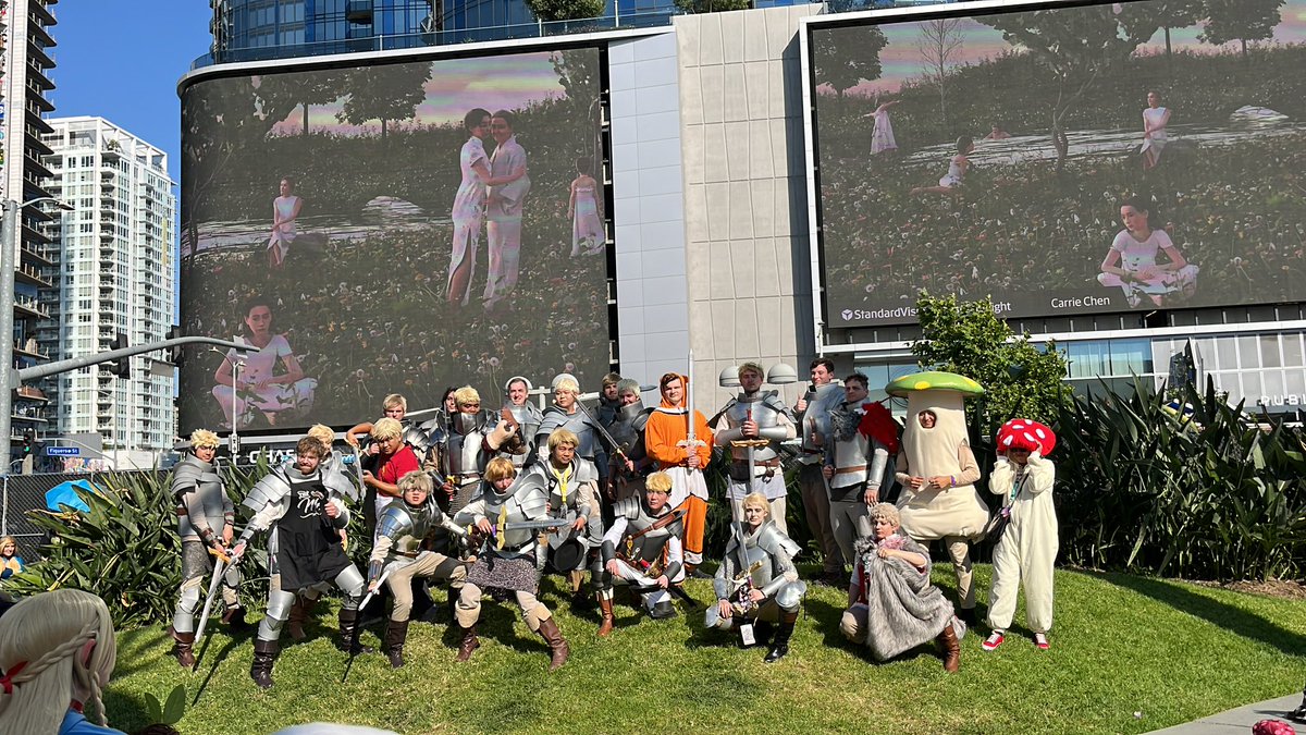 SilentSnakeZ5's tweet photo. Dungeon Meshi Cosplay Gathering.

#AnimeExpo2024 #AnimeExpo #AX2024 https://t.co/yx323DGSzn