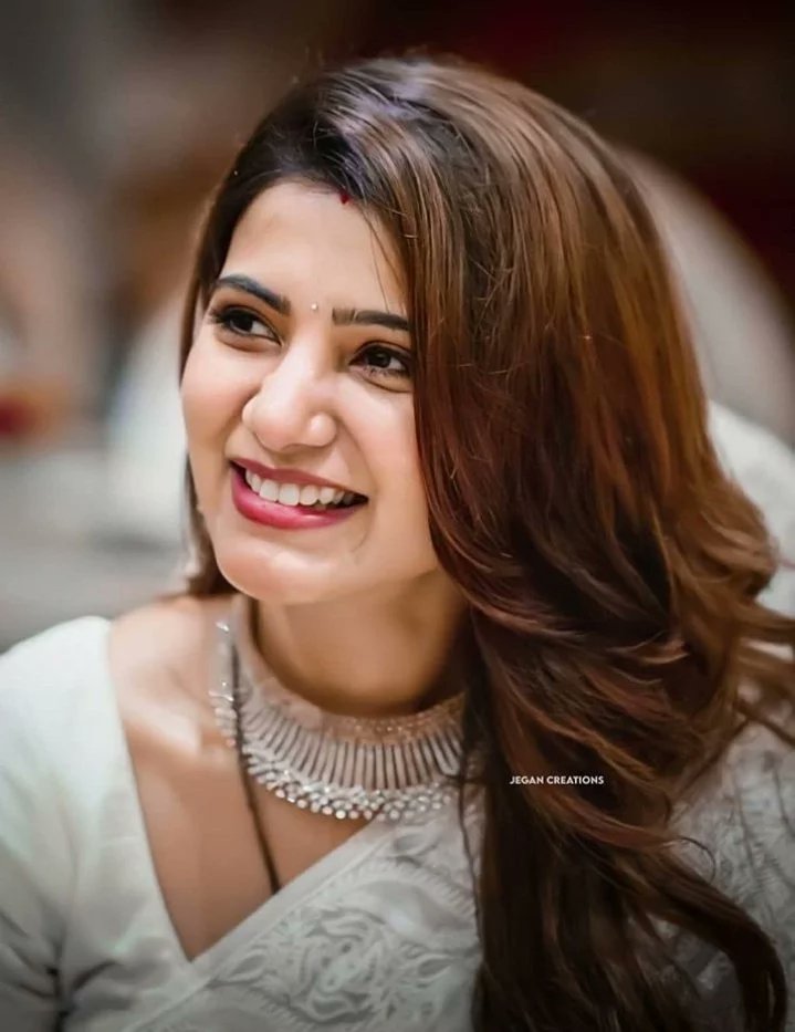 Samcults's tweet photo. Walking on sunshine, radiating moonlight✨
Queen @samanthaprabhu2 💛
#SamanthaRuthPrabhu𓃵
#Samantha #SamanthaRuthPrabhu
#Bangaram #HoneyBunny https://t.co/ryagjo1qfz