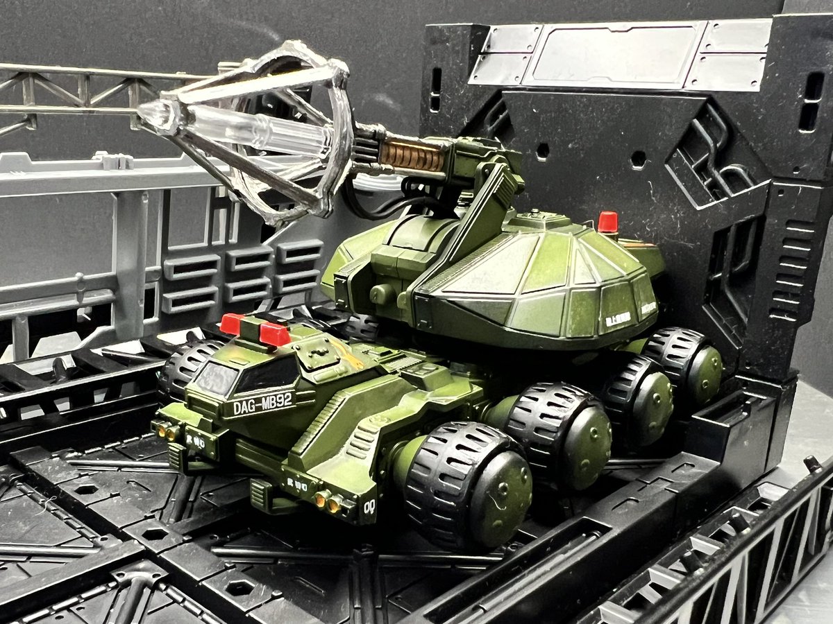 92式メーサービーム戦車 完成！ 3つは欲しくなるよなぁ。 #メーサー