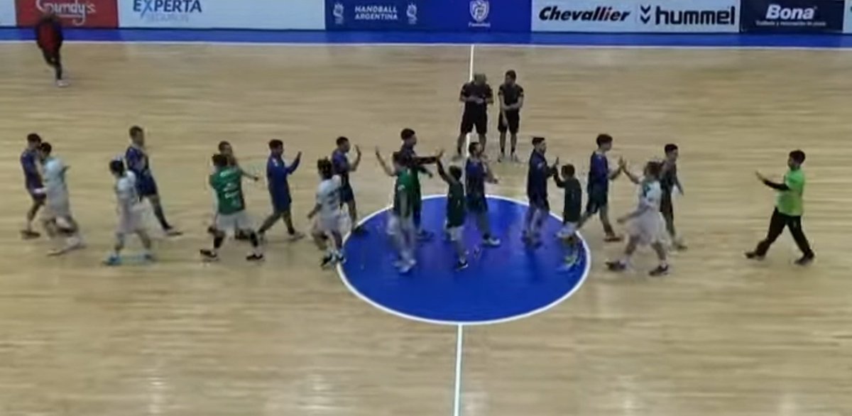 ferrocarriloest's tweet image. #HandballMasculino 🤾‍♂️ Por la 14° Fecha del Metro Apertura de @femebal #Ferro igualó de visitante en &quot;La Casa del Handball&quot; 25-25 con #ManuelDorrego 
Oé 6° con 32 pts. (8G, 2E y 4P)
Próxima fecha (15°): vs. #SanFernandoHandball (L)
#VamosVerde! 💚🚂