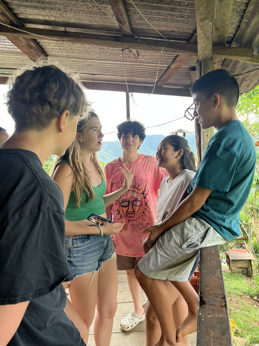 FettesLanguages's tweet image. @FettesCAS meets the Spanish classroom in Costa Rica 🇨🇷 Our HL, SL and Ab initio participants have embraced the opportunity to speak to locals, make new friends and interact with conversations outside the IB topics! 😊
@Fettes_College