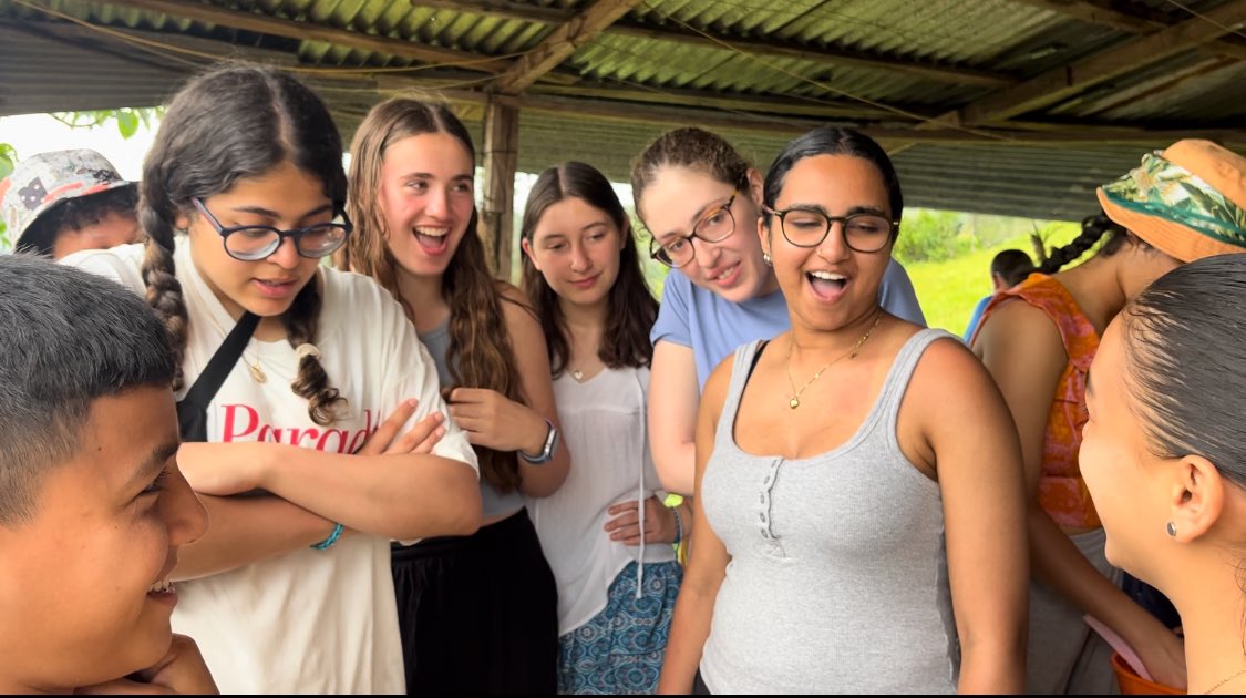 FettesLanguages's tweet image. @FettesCAS meets the Spanish classroom in Costa Rica 🇨🇷 Our HL, SL and Ab initio participants have embraced the opportunity to speak to locals, make new friends and interact with conversations outside the IB topics! 😊
@Fettes_College