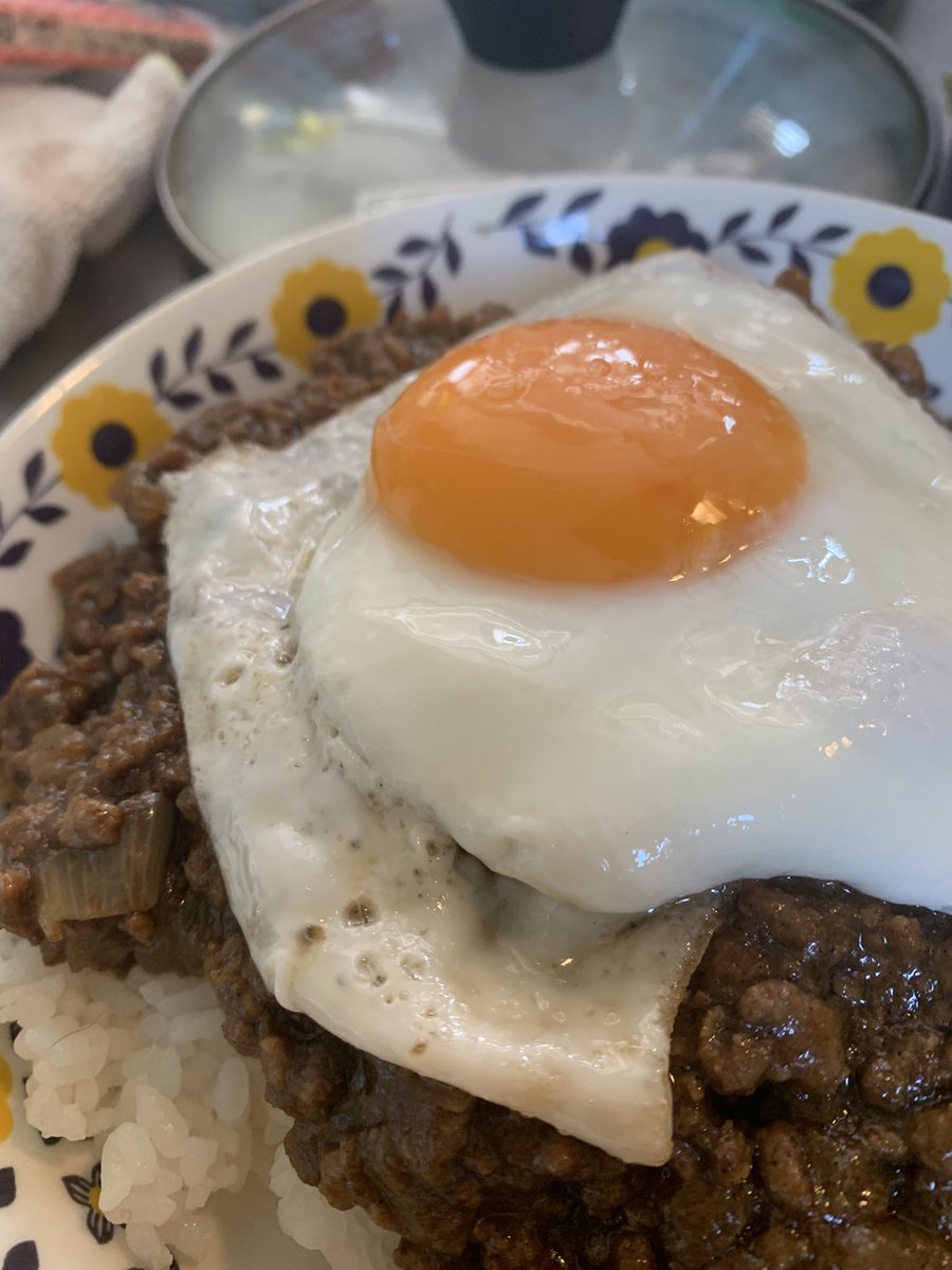 caLufe_'s tweet photo. 12時に起きたから実質朝ごはん https://t.co/w7IsaYNDLG