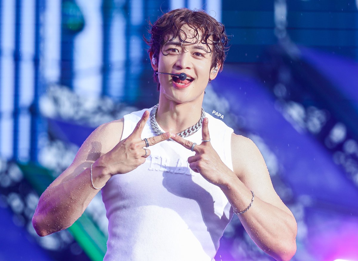 h__papa's tweet photo. 240706 워터밤 페스티벌

샤월좋아강아디되었어🐶

#샤이니 #민호 #SHINee #MINHO #파파의_순간포착 https://t.co/8ThncKLCuL