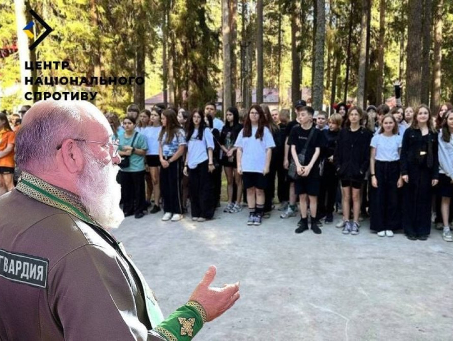 У Мелітополі священики російської церкви, які є військовослужбовцями росгвардії, агітують дітей  до служби в армії рф.
df.news/?p=199974