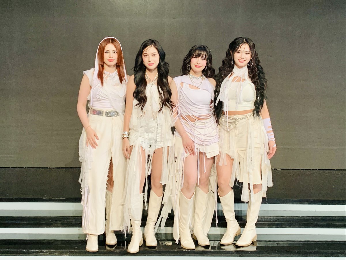 AllOutSundays7's tweet photo. Did you enjoy today's P-POP UNVRS experience with YARA, CALISTA, ASTER and 1621 BC? 🤩 #AOSSabaySabay #AllOutSundays https://t.co/IagUVeOu08