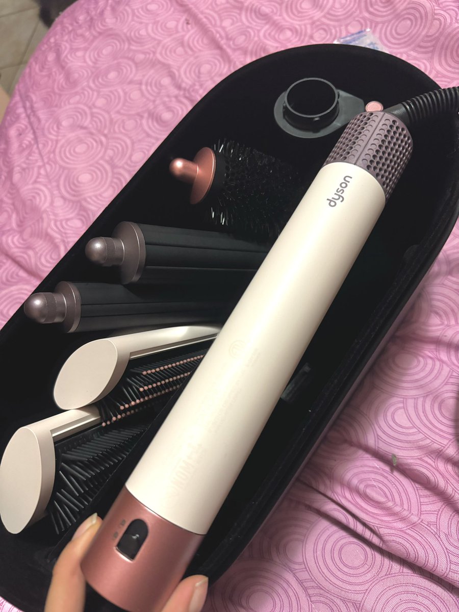 Tuve un sábado pésimo y la vida lo sabía porque justo hoy me llegó la dyson a cambiar mi mood 😭😍