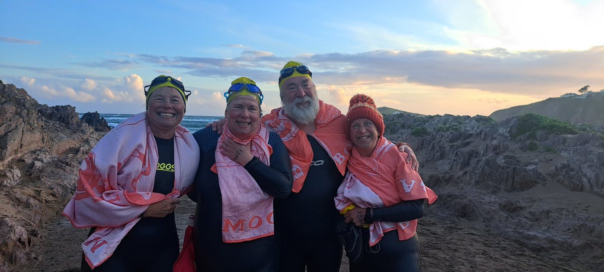 pennys99's tweet photo. 8km 3hrs, great company,  best friends ❤️ #Banthamboomerang @LevelWaterSwim https://t.co/PRFuXjNHwu