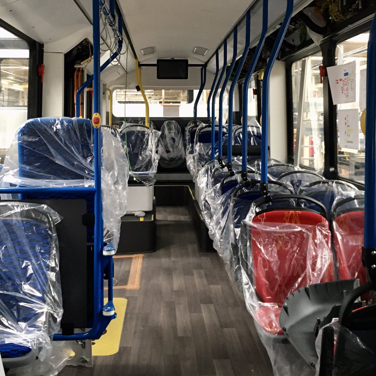 ArthurStaal020's tweet photo. Preview van Amsterdams eerste elektrische bus van de nieuwe Citea-generatie. Met dank aan VDL Valkenswaard voor de plezierige ontvangst. https://t.co/yrtQuOm7WB