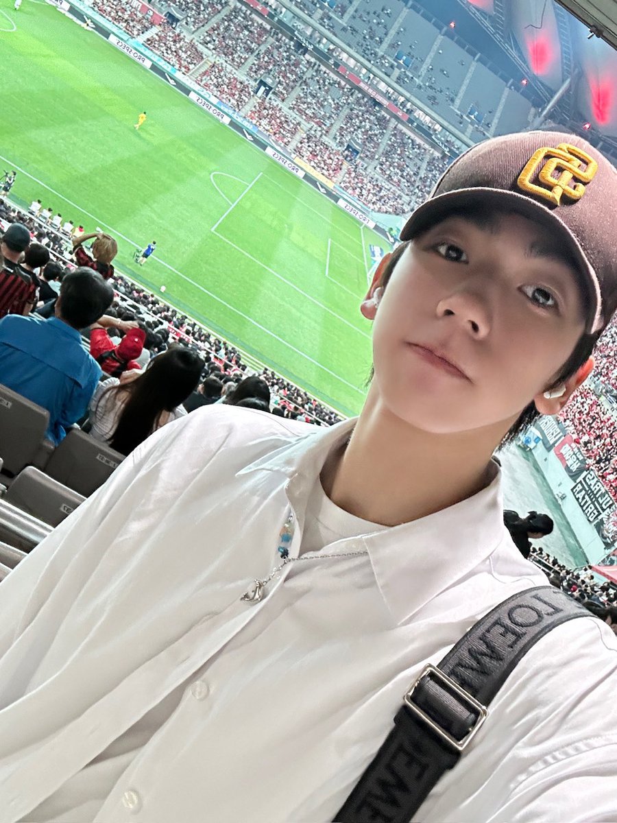 MEMBERS_8TURN's tweet photo. 💙⚽️💙🍀💙

#8TURN #에잇턴 #エイトターン 
#해민 #HAEMIN #ヘミン https://t.co/SRoXqdf5Ba