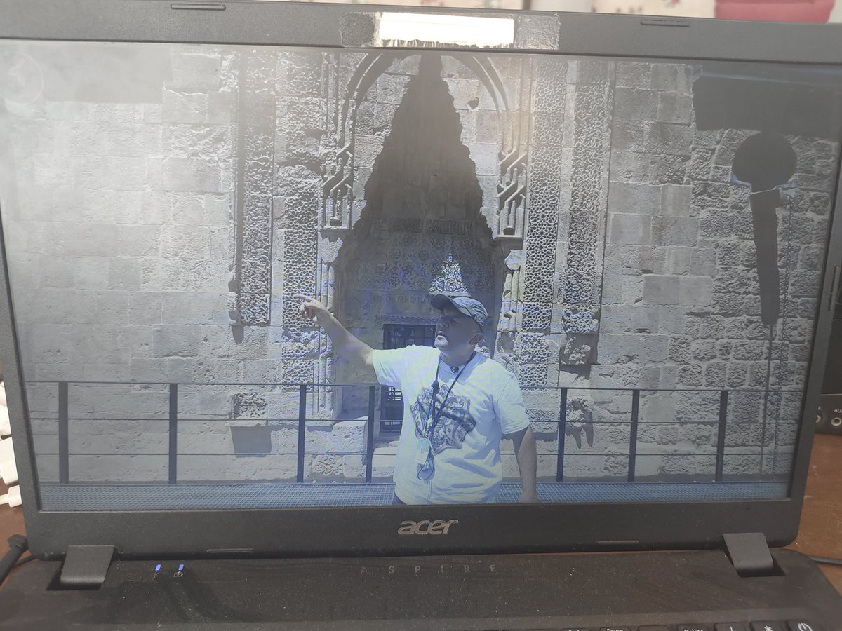 Hocam uzaktan eğitime devam ediyor ağzına yüreğine sağlık hocam ♥️♥️♥️