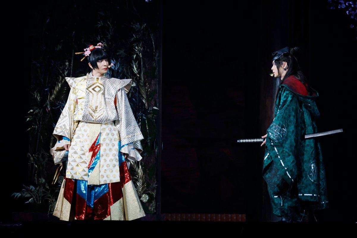 SHINKANSENtopic's tweet photo. ／
『#バサラオ 』福岡公演 開幕🎊
＼
#博多座 で遂に初日の幕が開きました！
舞台写真も公開🌸
https://t.co/crShxWT9Xf
劇場で皆さまのお越しをお待ちしております！

#生田斗真　#中村倫也　#西野七瀬　#粟根まこと　#りょう　#古田新太　#劇団新感線 https://t.co/cz8jikG0Kf