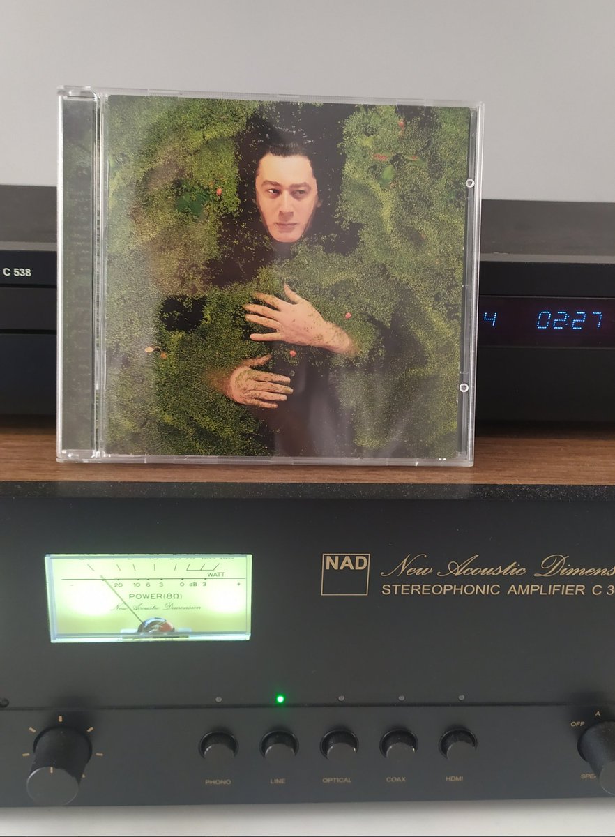 elsotaescala's tweet photo. Quan ets GRAN de la 🎶 🇫🇷, si ens cenyim als VOLTANTS del #Rock, de #SergeGainsbourg a #DominiqueA passant per gent com #DanielDarc, et permets fer discs sonant NOMÉS a "TU MATEIX". #AlainBashung HO FA... NOMBROSA NÒMINA i ESCRIPTURA, MÚLTIPLES TEXTURES i GLOBAL ORGÀNIC ENCISADOR https://t.co/6Np9VGKf9x