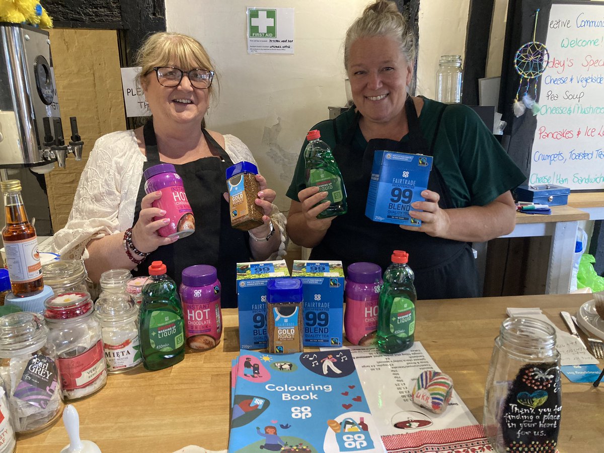 Who knew there was a great community cafe in Romford Market? Open Tuesdays and Thursdays providing a befriending service and drop on advice services. Happy to provide some <a href="/coopuk/">Co-op</a> goodies to support this group <a href="/MPRomfordcoop/">Pat coop (she/her)</a>