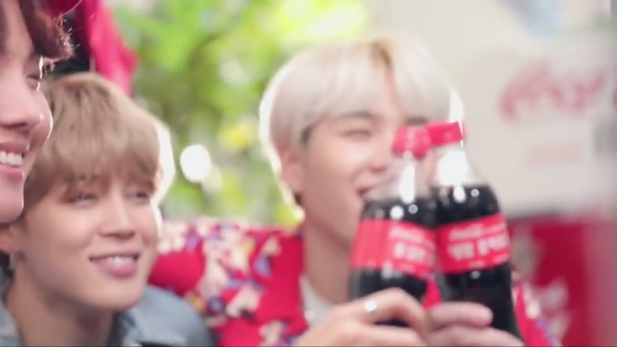 yoonminluv_ot7's tweet photo. #yoonmin 

yoonmin ship sailing in commercials/advertisements - a thread 💛 https://t.co/30S6hfaIAH
