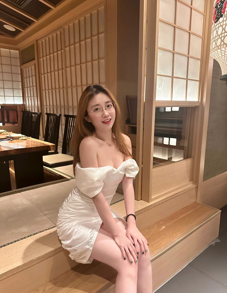ed25968's tweet photo. 最近又特别想要性生活了，实话实说很想了，今天谁想得到我，换了两条小内裤，给你个姿势你自己体会🤏距离近的优先考虑 https://t.co/EtUaClssWG