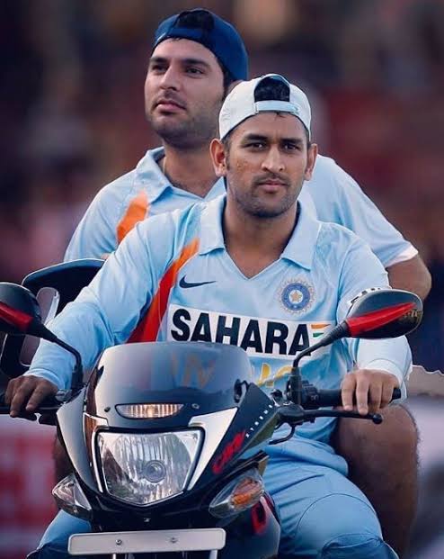 TheAnilPant's tweet photo. The true meaning of friendship is unconditional love and genuine companionship.
Happy Birthday Legend
#HappyBirthdayMSDhoni #MSDhoni #Friendhsip #HappyBirthdayDhoni #HappyBirthdayThala # https://t.co/sgtiMKWH69