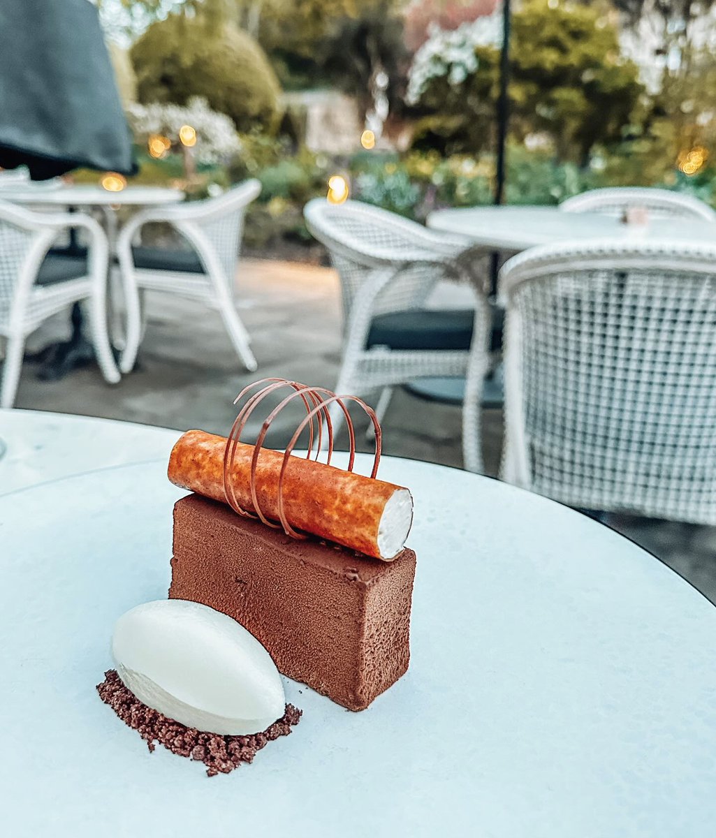 Celebrate International Chocolate Day by savouring our delicious Manjari chocolate dessert with caramelia ganache, coffee and yuzu
Photo by guest @traveltothefridge

#bath #bathhotel #visitbath #internationalchocolateday #bathrestaurants