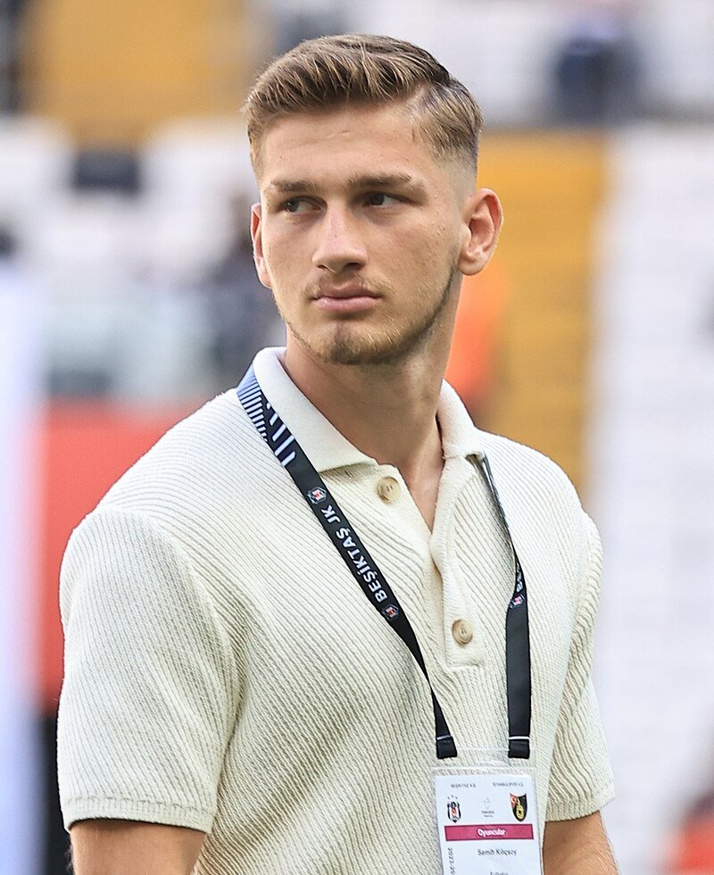 Montella faturayı gençliğimize, deneyimsizliğimize bağlamış. Kendi deneyimsizliğinden hiç bahsedememiş. Semih'e, Cenk'e, Kerem'e ve tüm futbolculara yazık olmadı mı? #montella