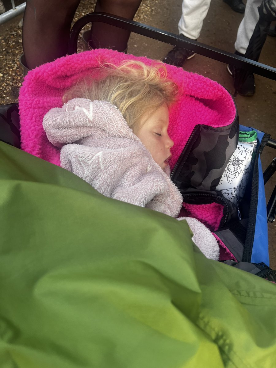 Victoria Crompton tweet media