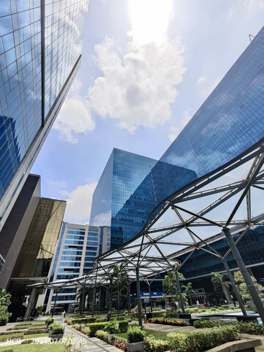 Ravi_1836's tweet image. Beautiful Afternoon , Clear Sky 🌅 

#Hyderabad #Hitecity #Thub #KnowledgelCity